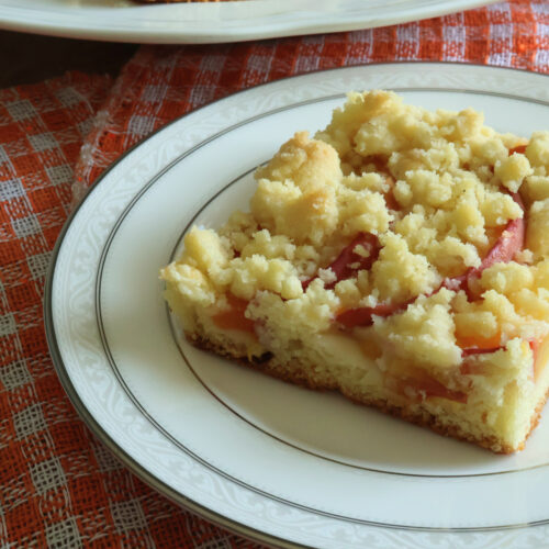 German Peach Streusel Cake | Pfirsich-Streuselkuchen