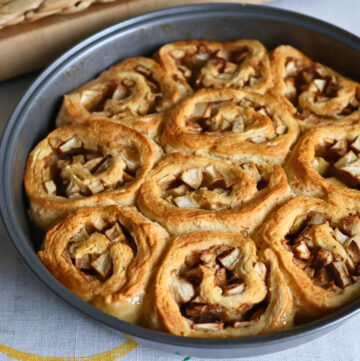 Apple Dappy, Devonshire apple dappy, apple cinnamon rolls from Devon