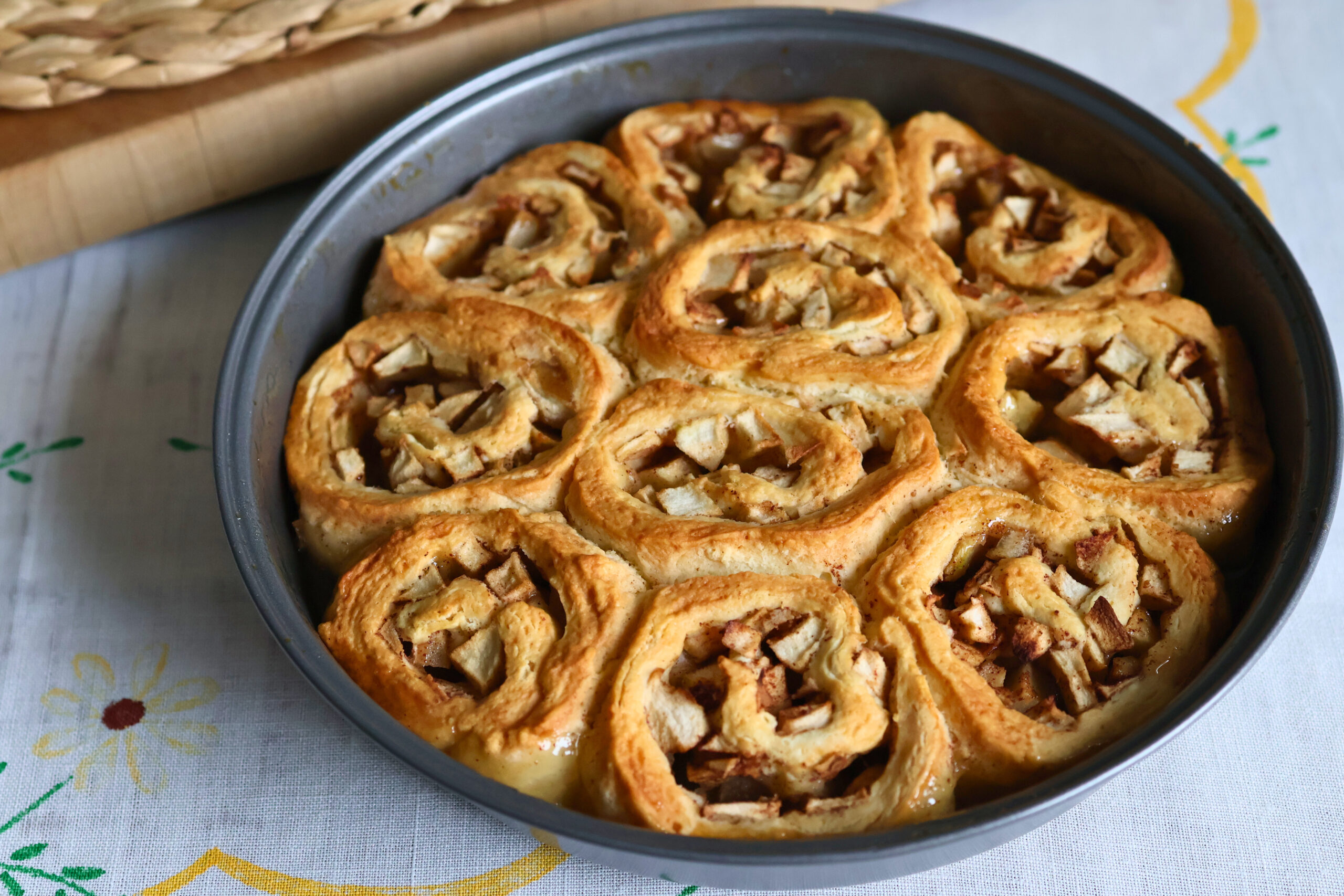 Devonshire Apple Dappy | Apple Cinnamon Rolls from England