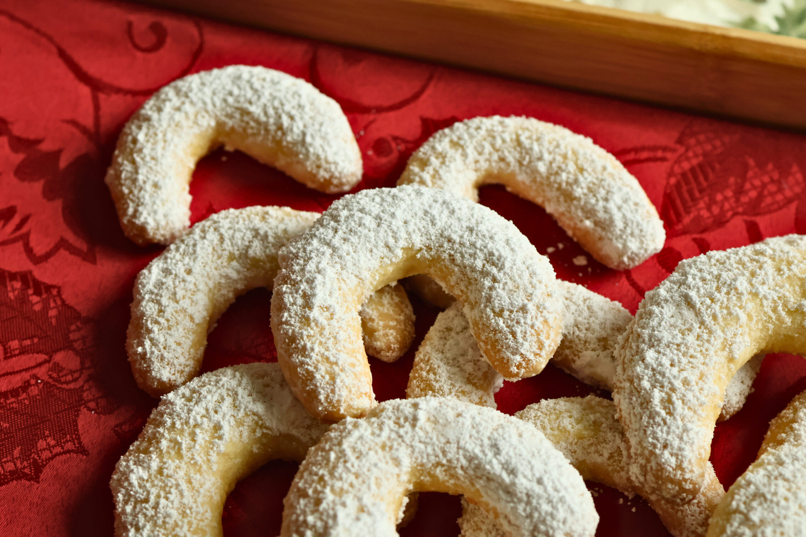 Austrian Vanilla Crescents | Vanillekipferl