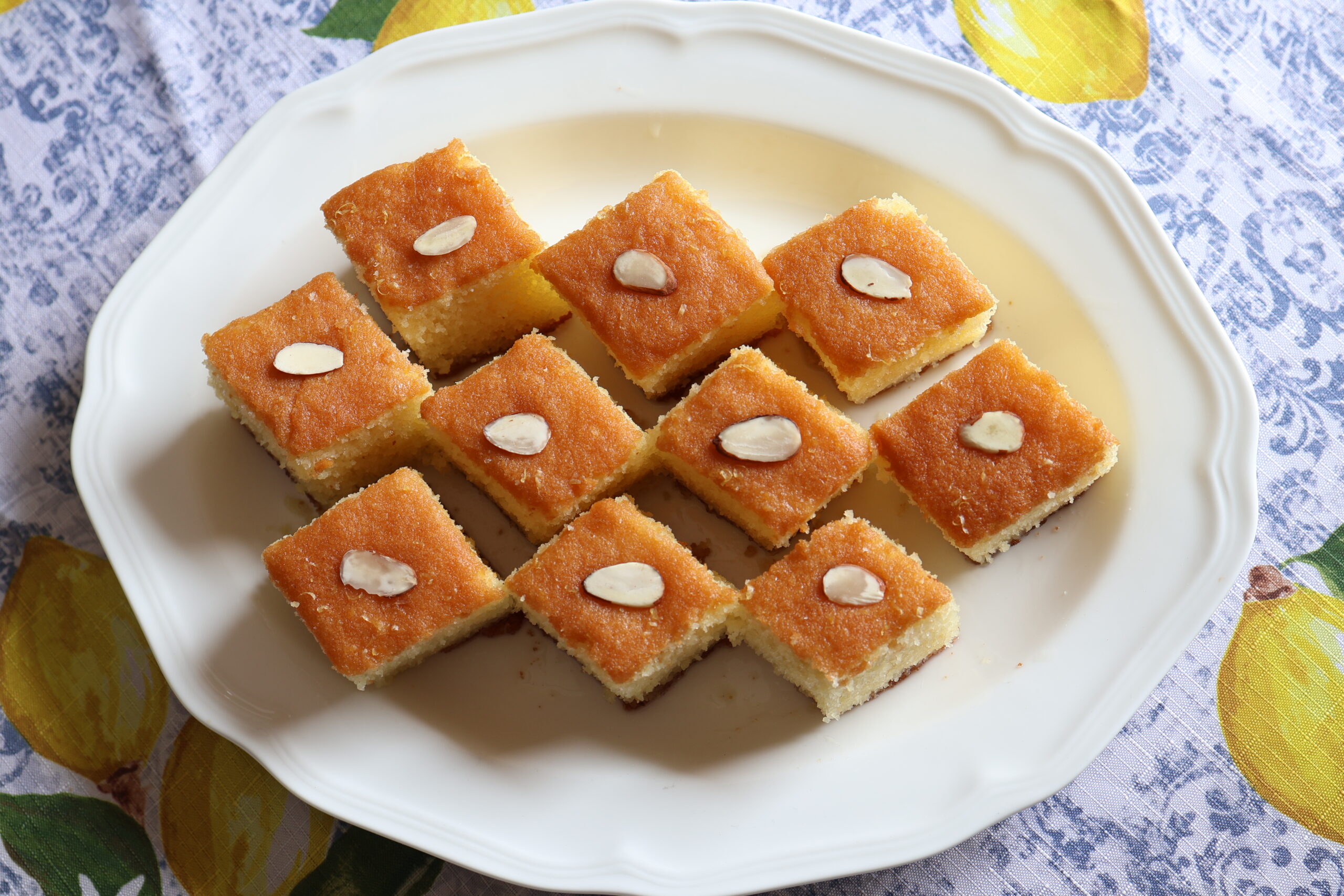 Greek Semolina Cake | Revani (Ρεβανί)