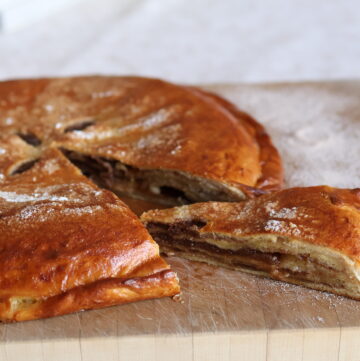 Belgian Sugar Tart | Belgian Cinnamon Roll Cake | Vaution de Verviers | Copyright Bake Across Europe