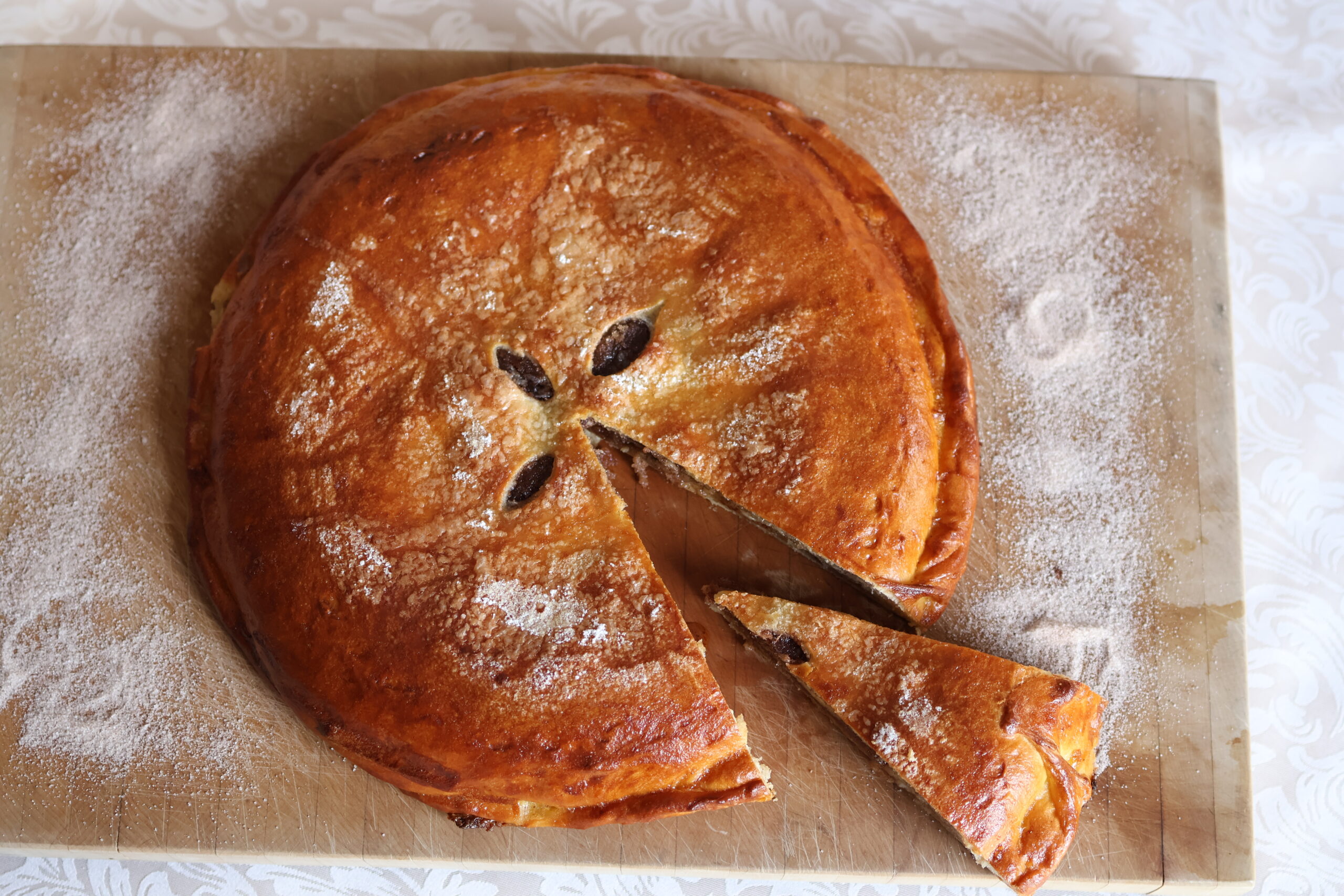 Belgian Sugar Tart | Belgian Cinnamon Roll Cake | Vaution de Verviers | Copyright Bake Across Europe
