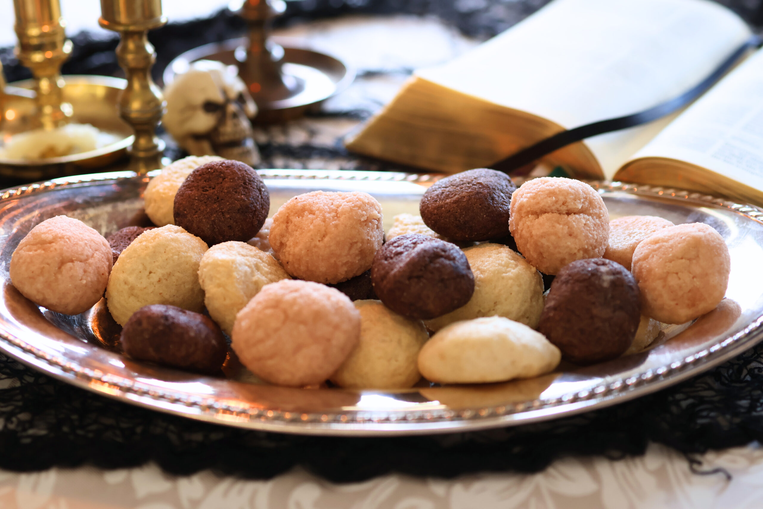 Italian Day of the Dead Cookies| Fave dei Morti | Copyright Bake Across Europe